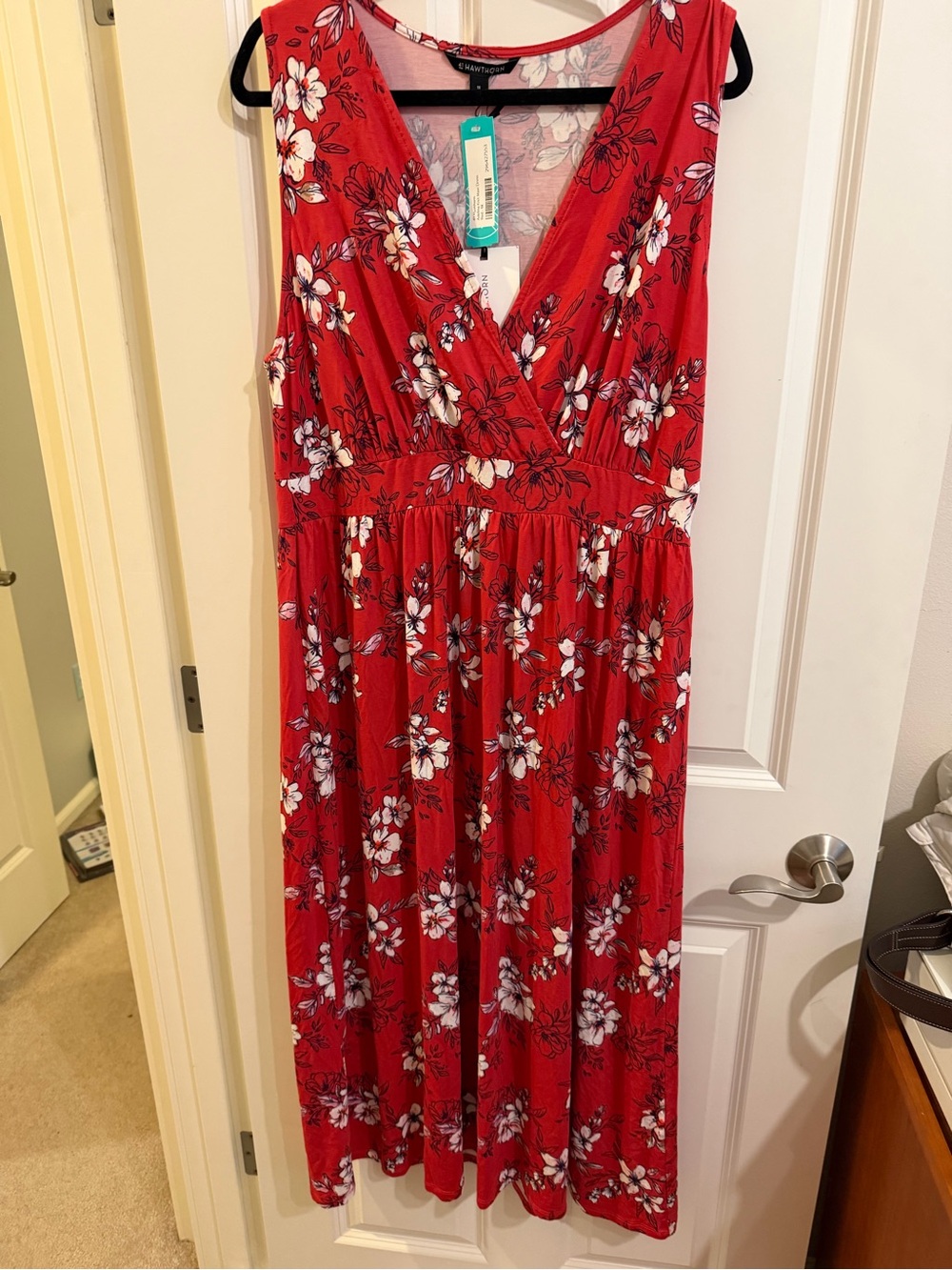 New women’s red floral maxi tank dress. Size 1X, floral, casual